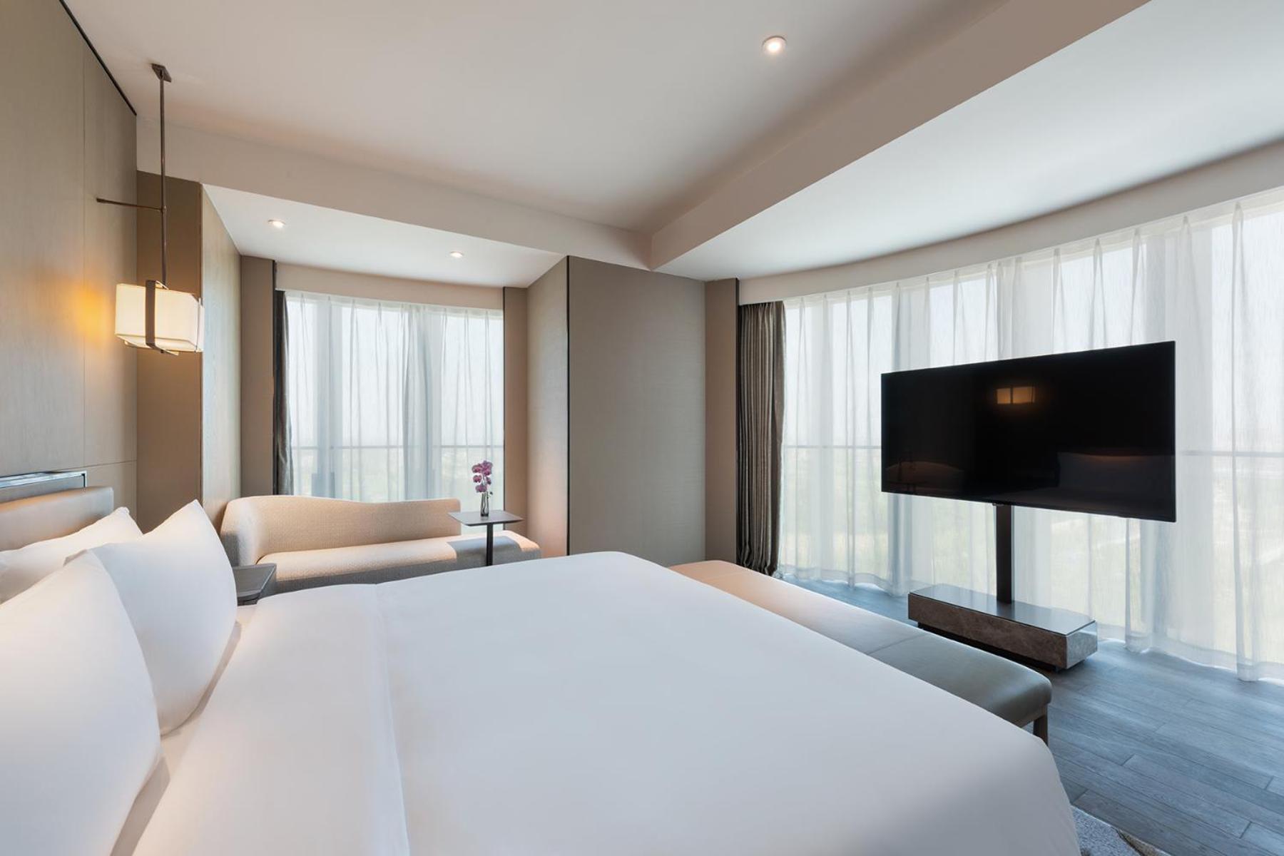 Grand Mercure Lingang Hotel