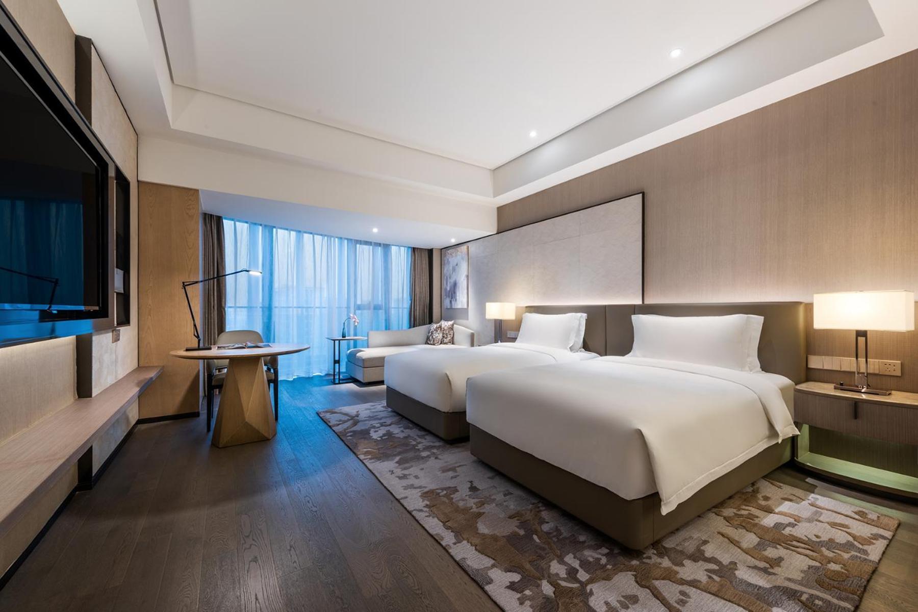Hotel Grand Mercure Lingang 5*