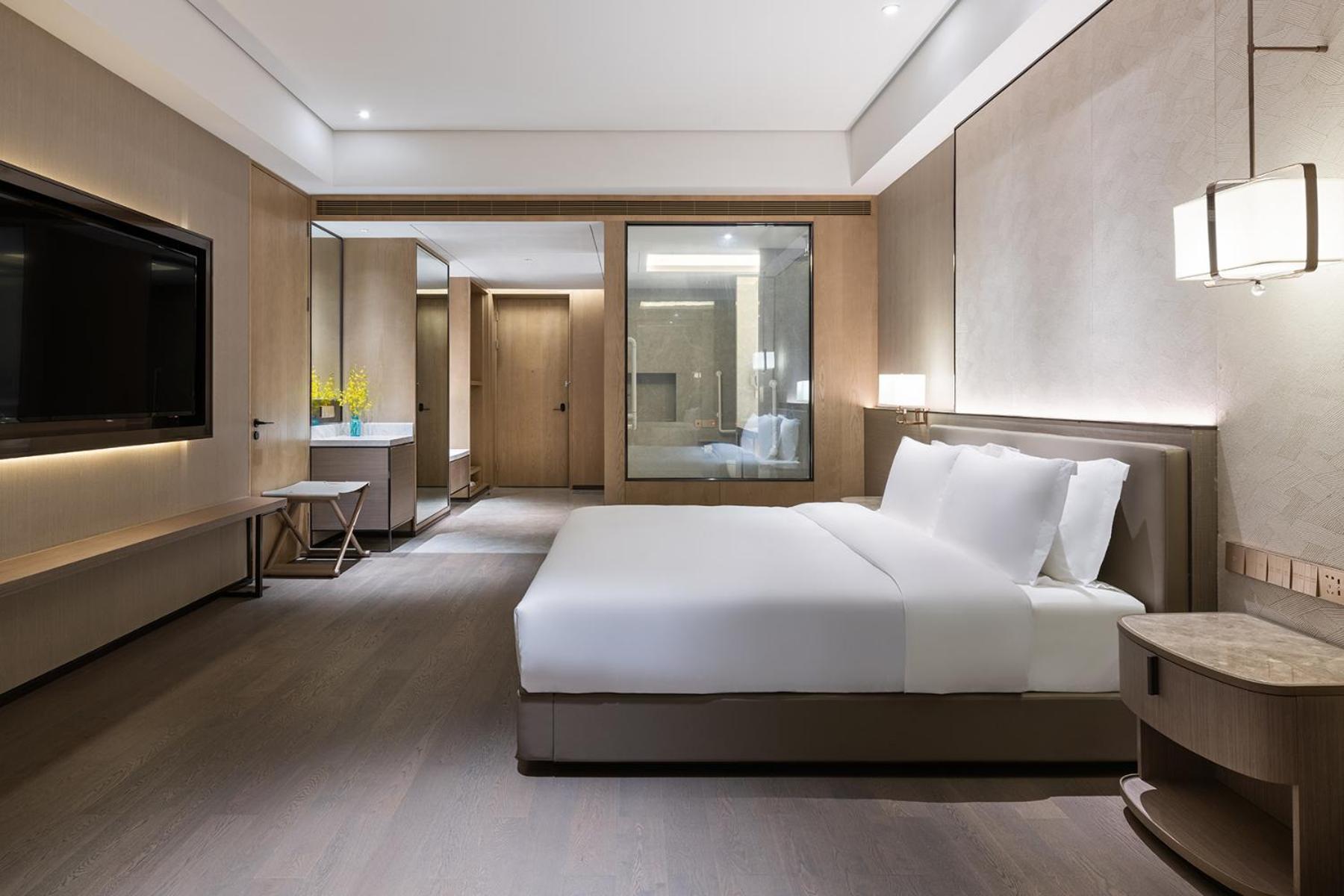 Hotel Grand Mercure Lingang