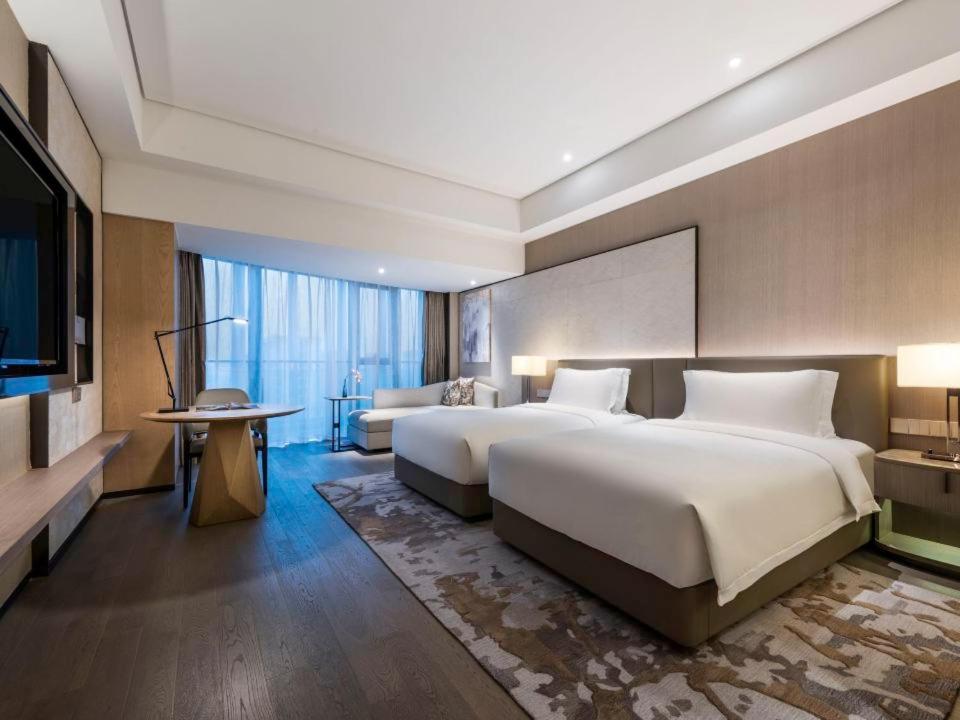 Hotel Grand Mercure Lingang